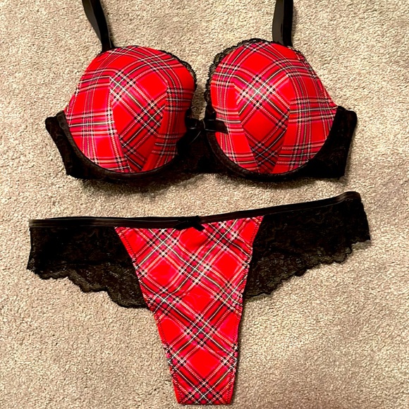 Victoria's Secret Other - Dream Angels Demi & Thong 34DD/ Med NWT